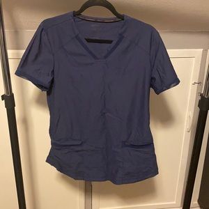 Cherokee Form Scrub Top